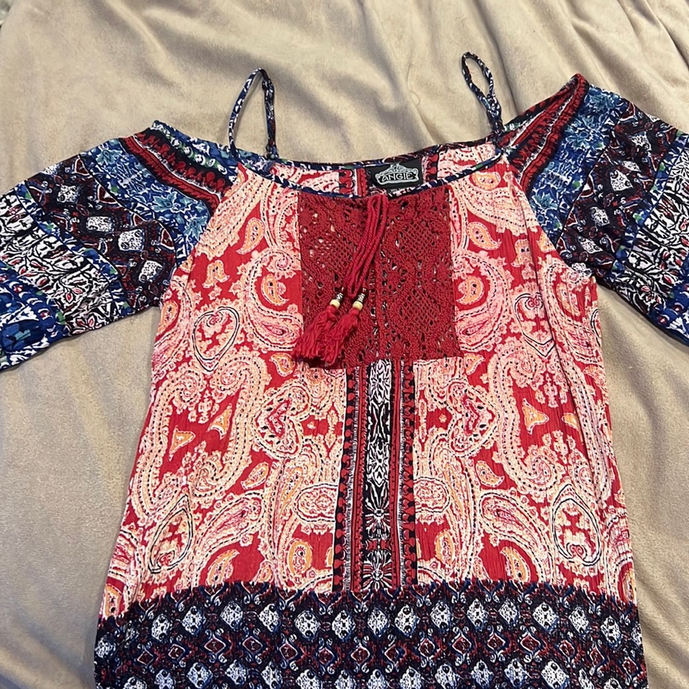 Off shoulder size medium